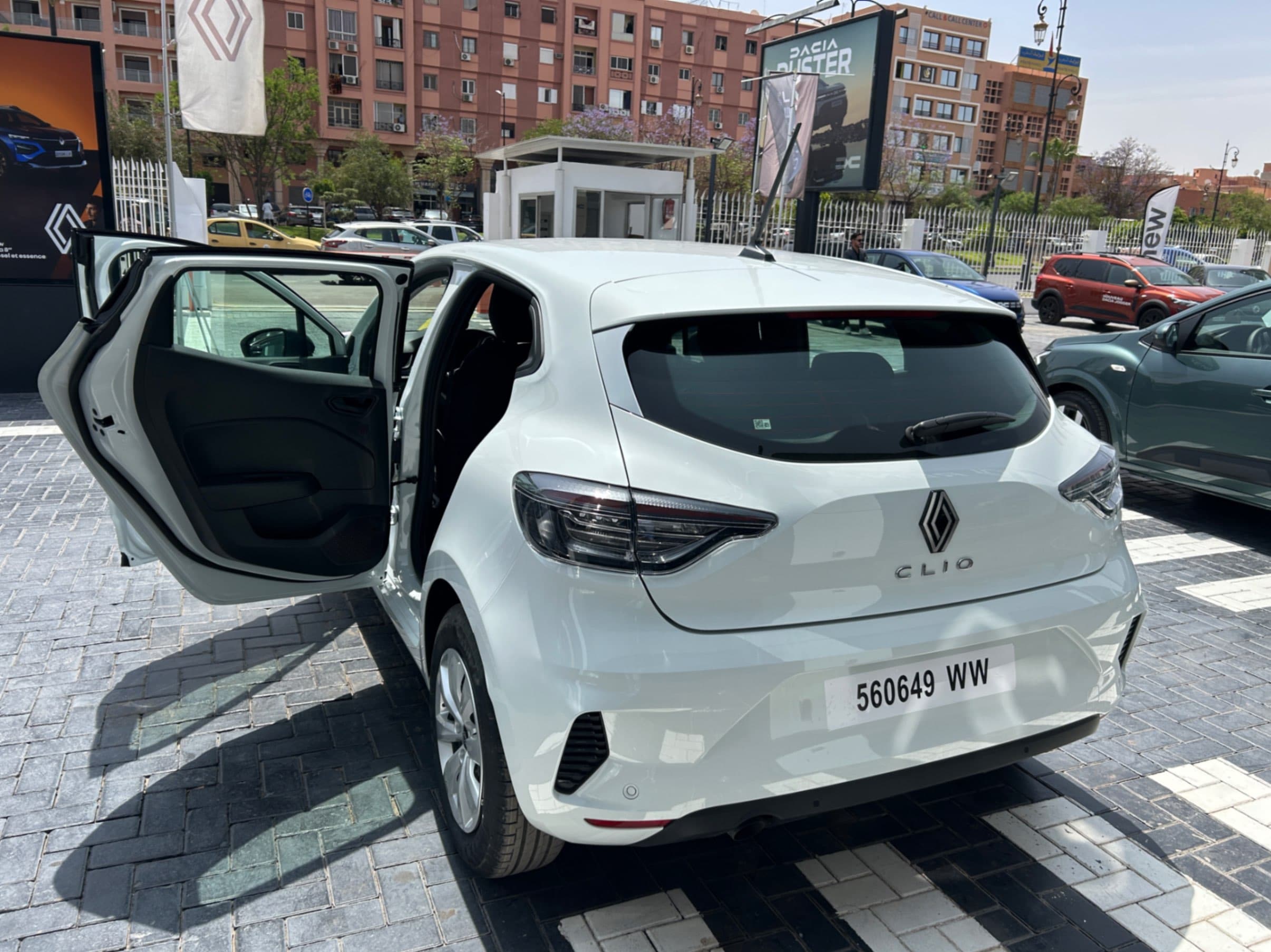 listing card gallery