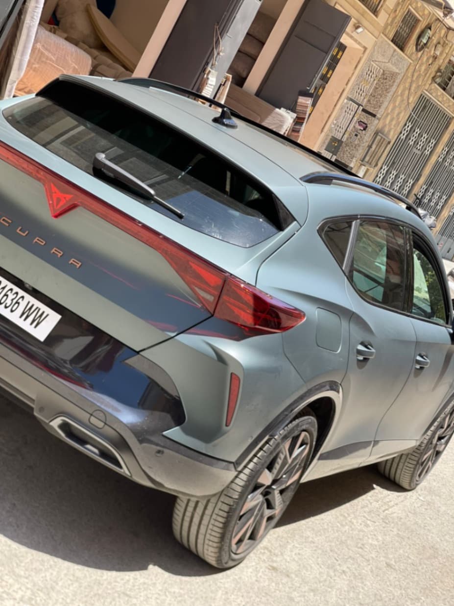 listing card gallery