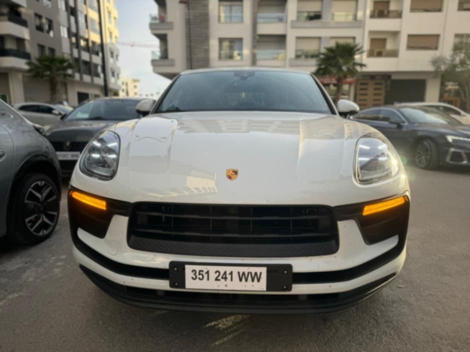 listing card gallery