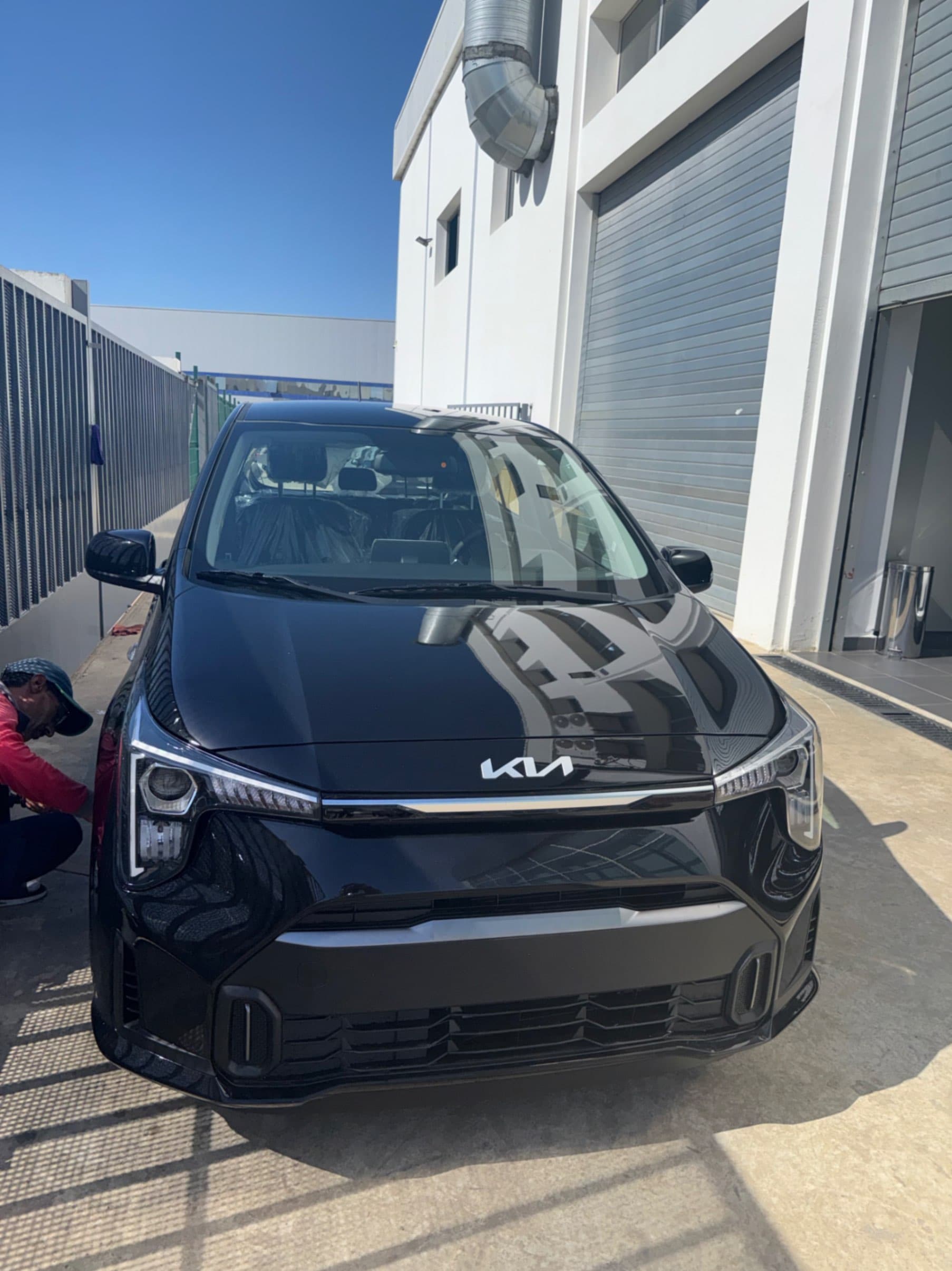 listing card gallery