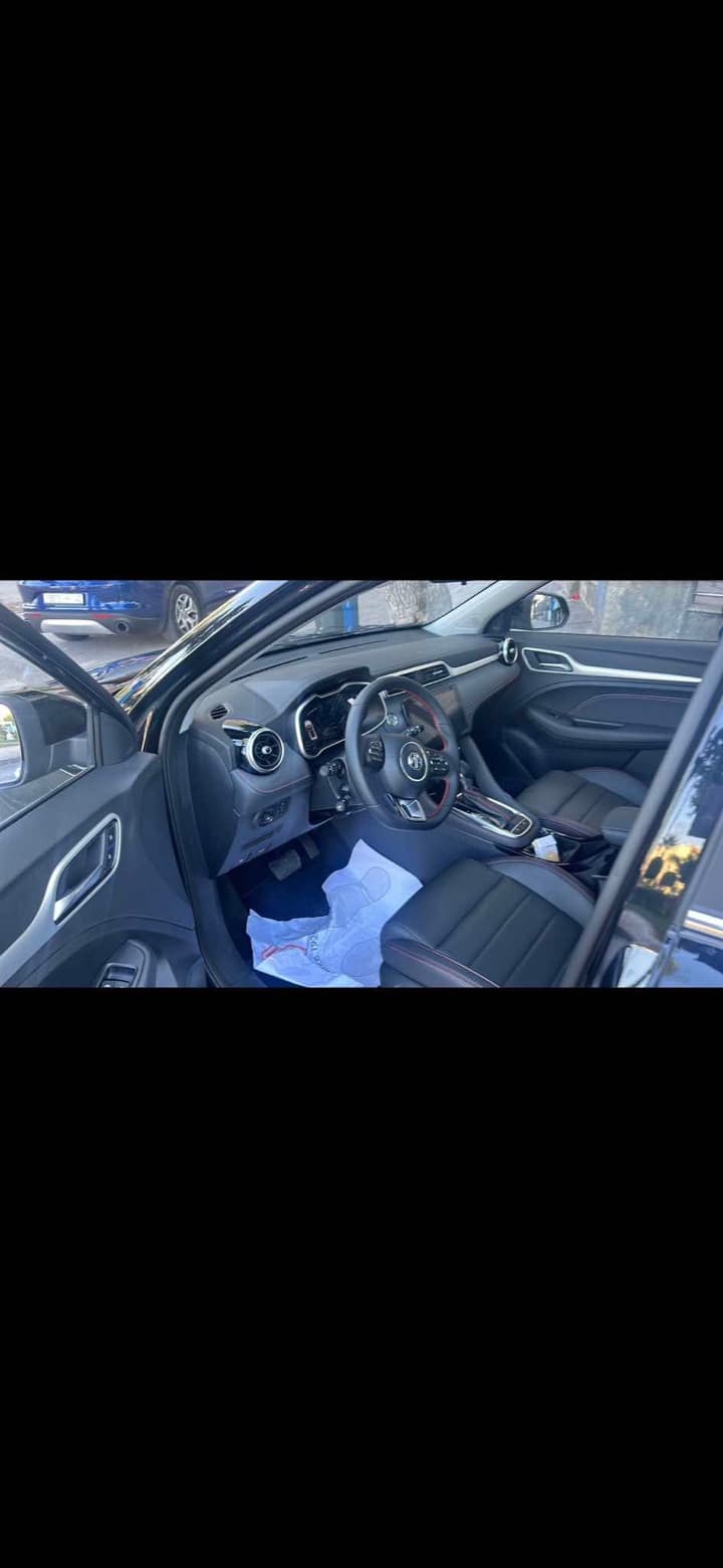 listing card gallery