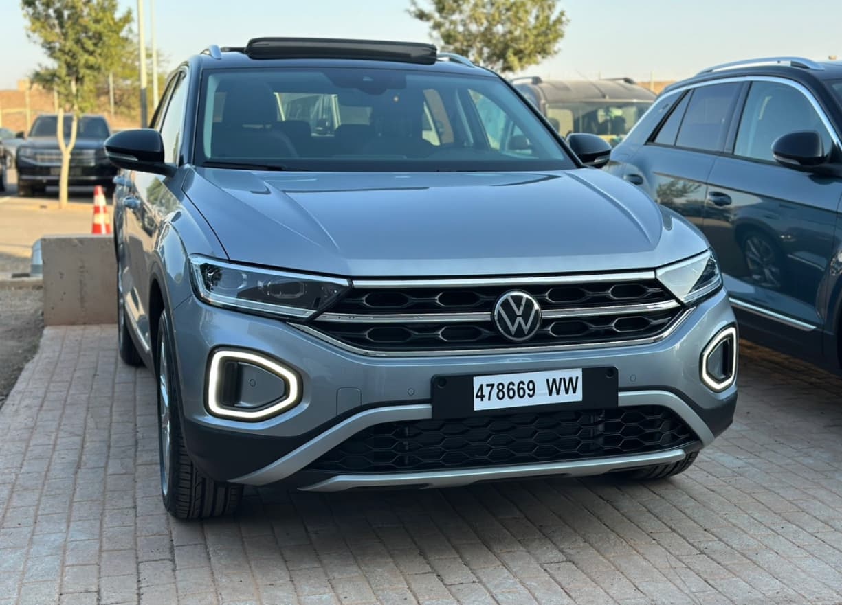 listing card gallery