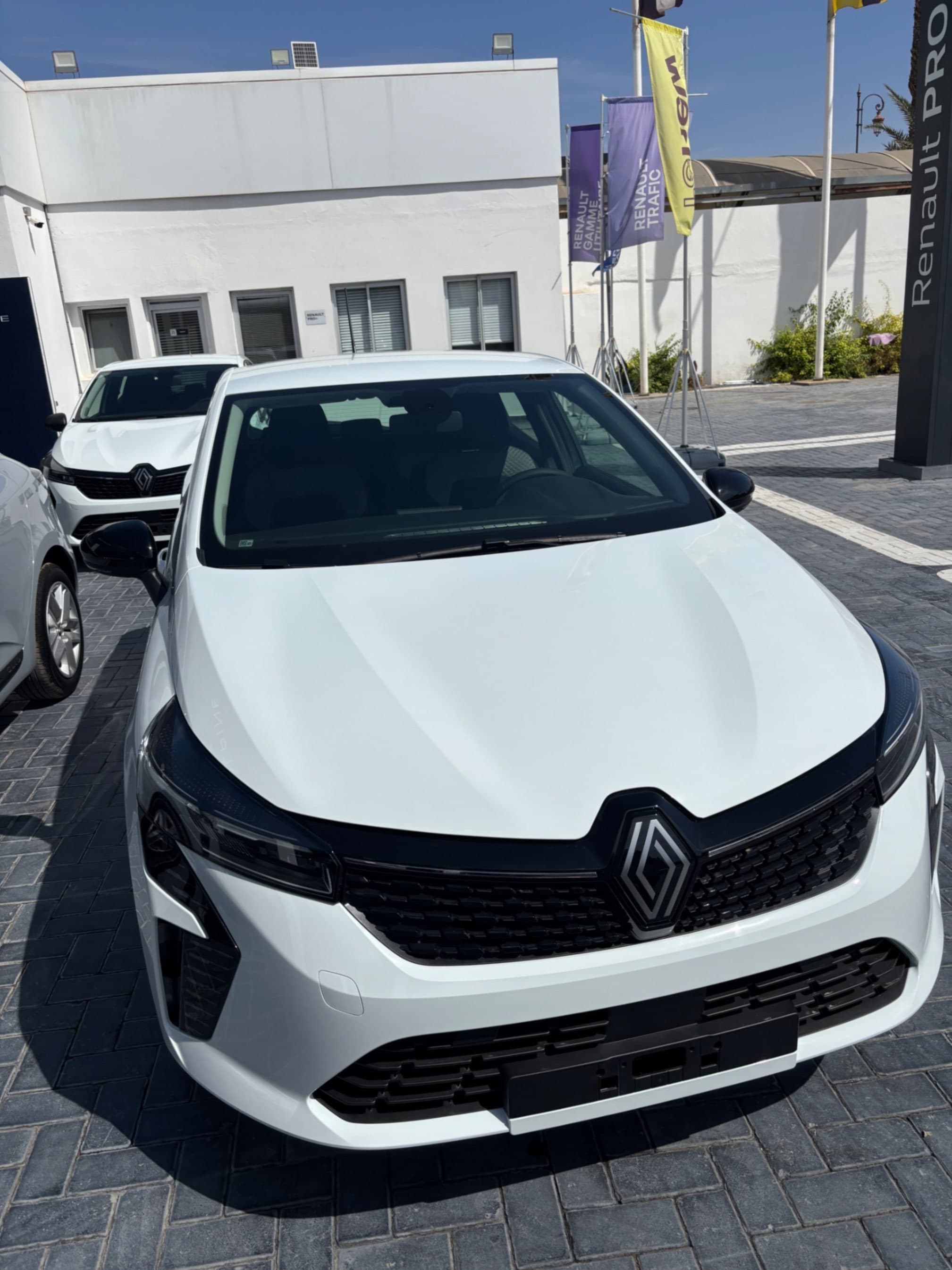 listing card gallery