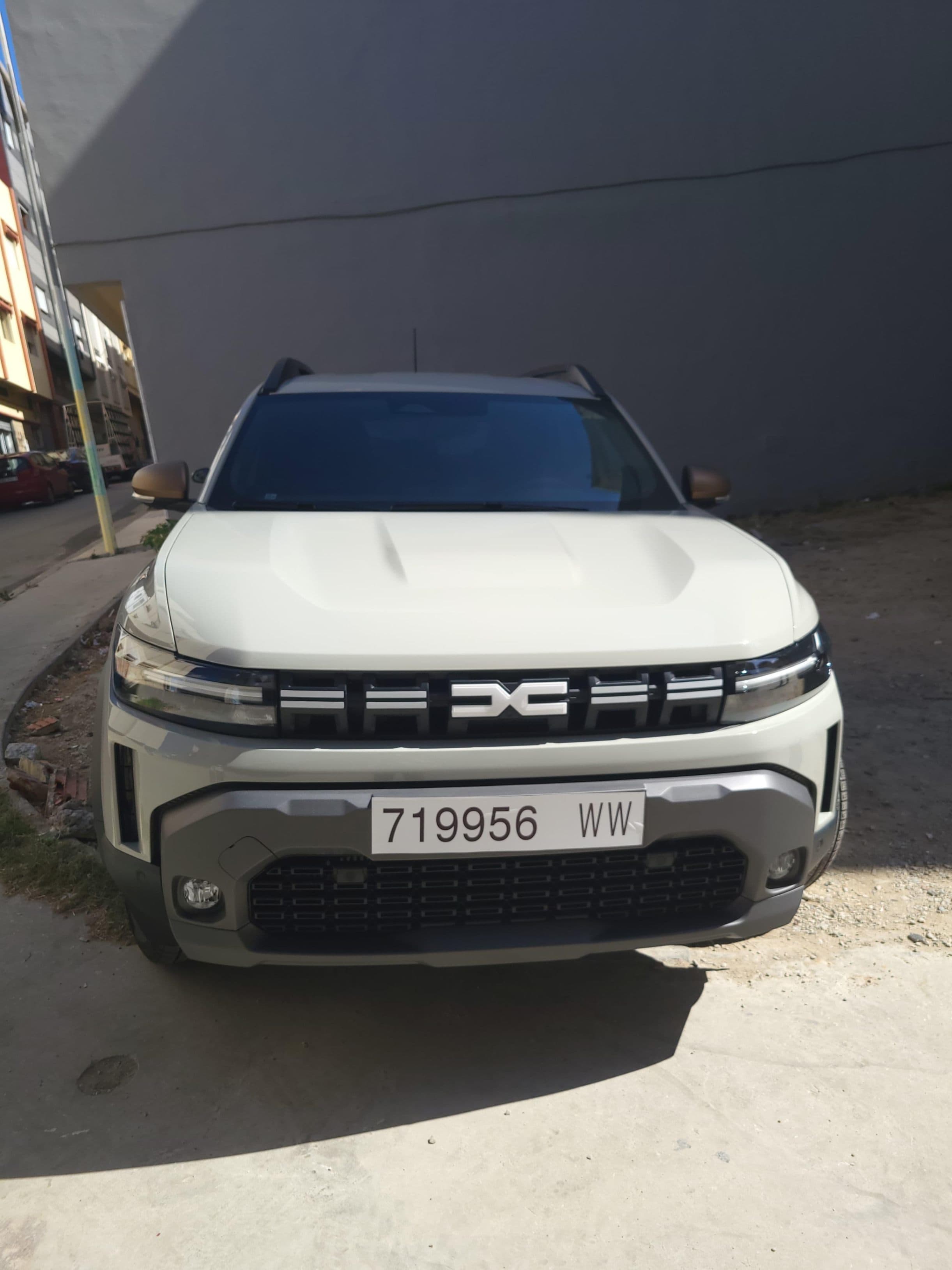 listing card gallery