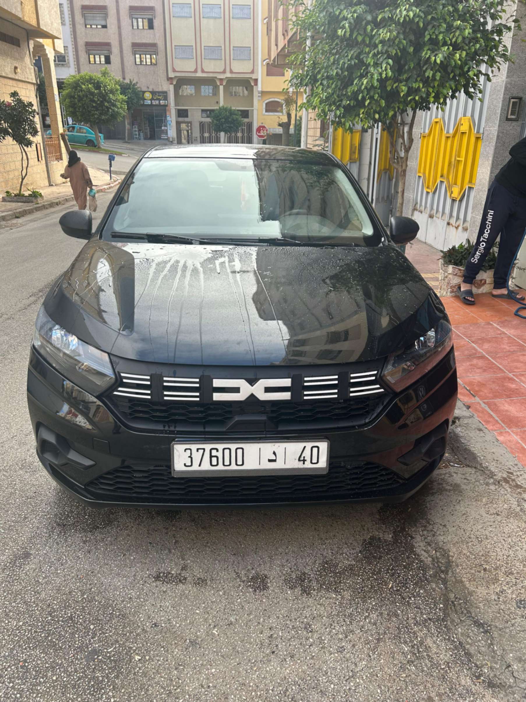 listing card gallery