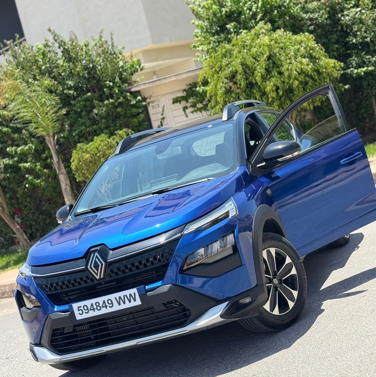 listing card gallery