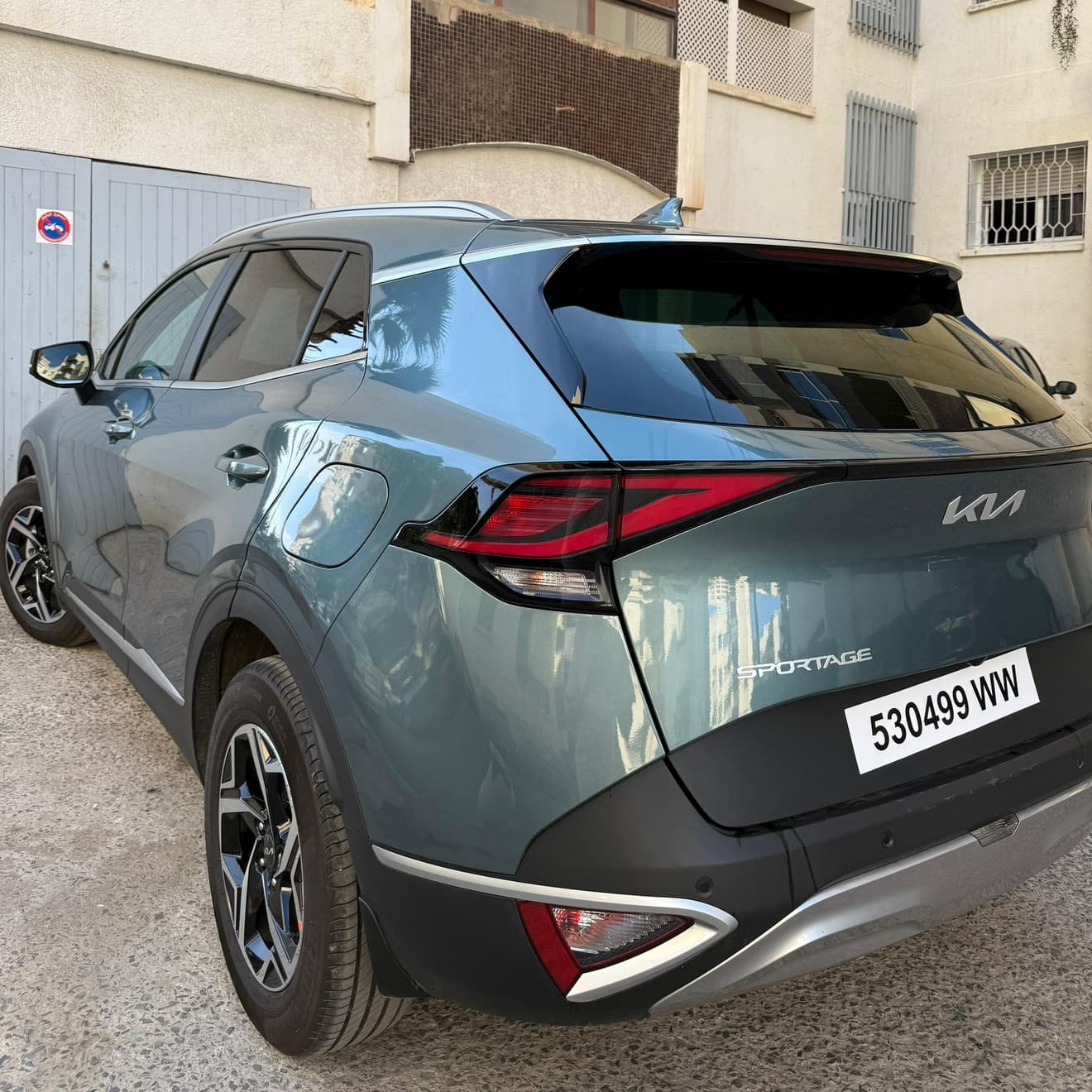 listing card gallery