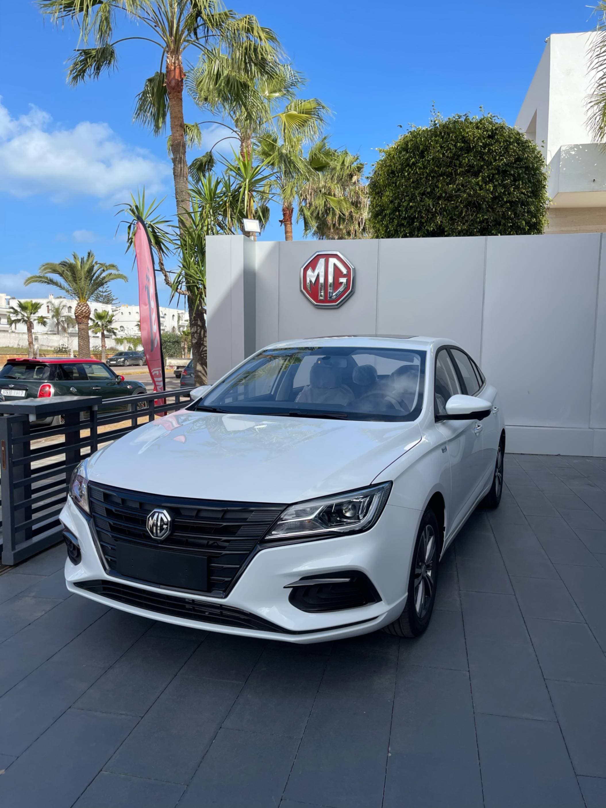 listing card gallery