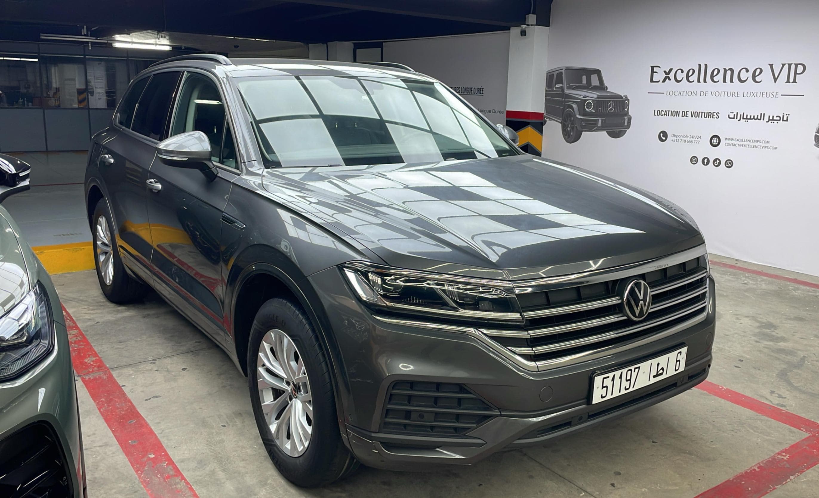 listing card gallery