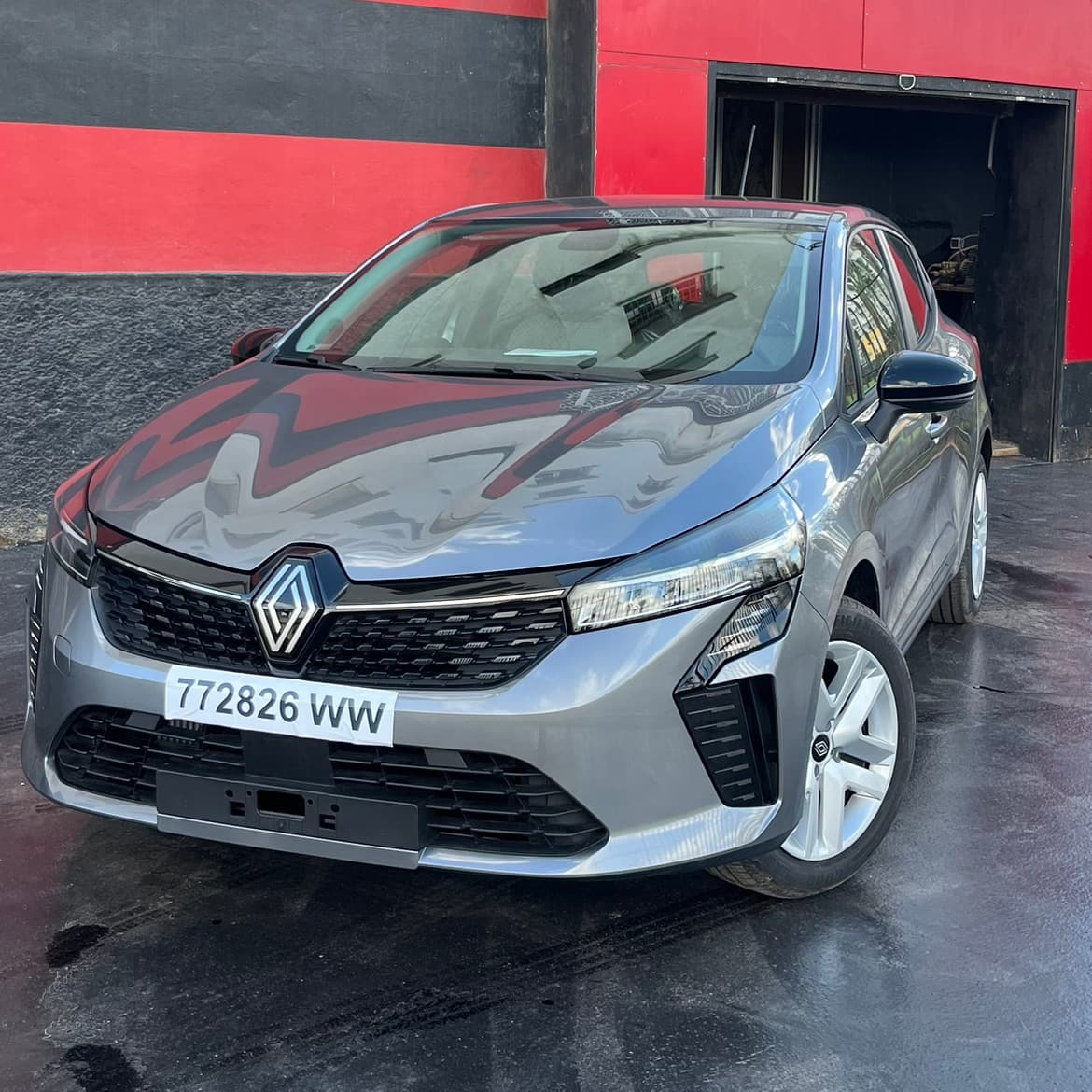 listing card gallery