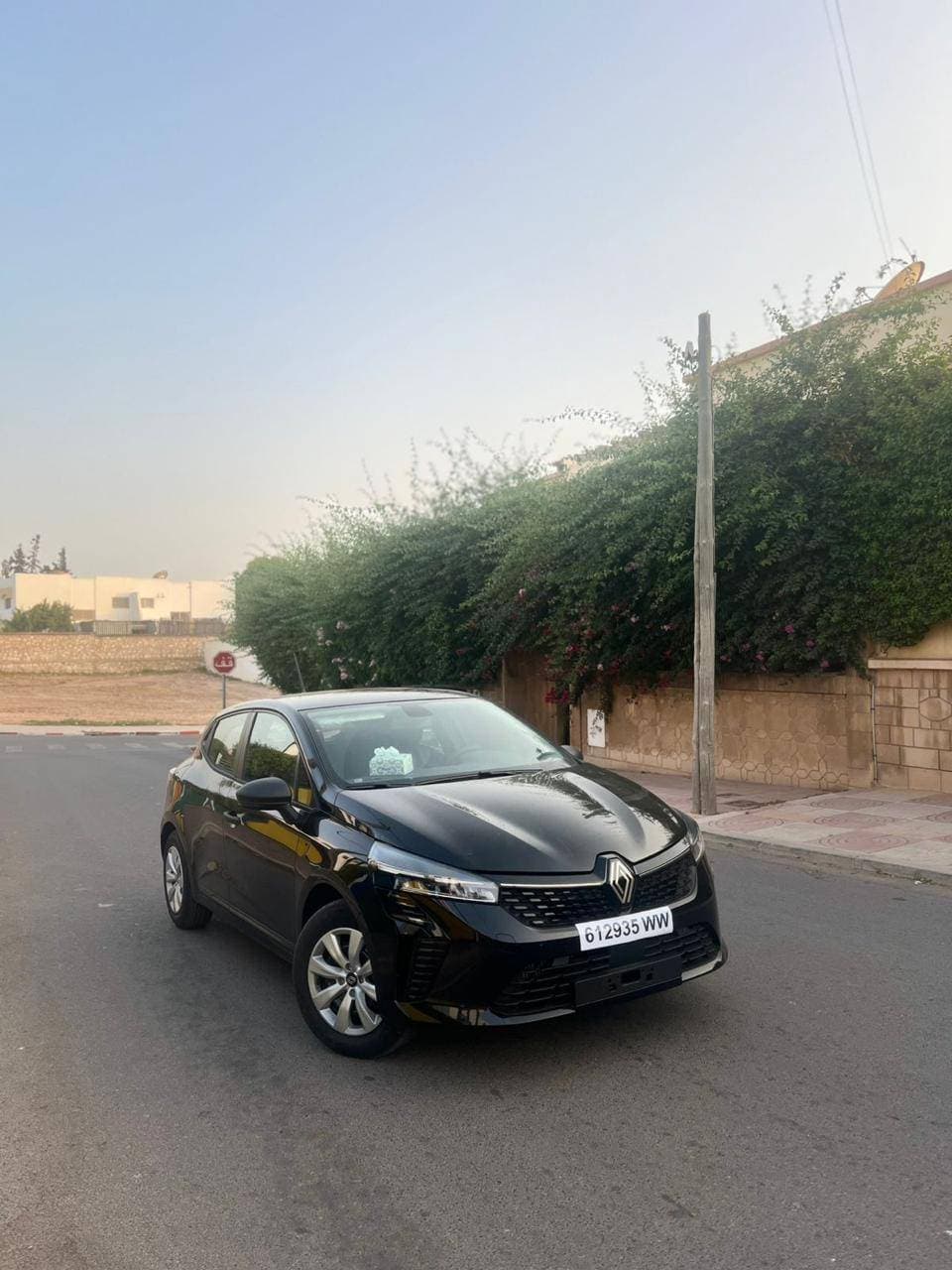 listing card gallery