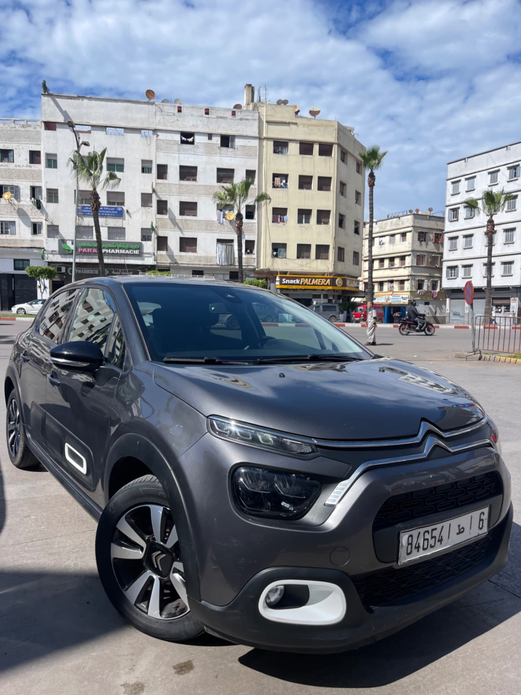 listing card gallery