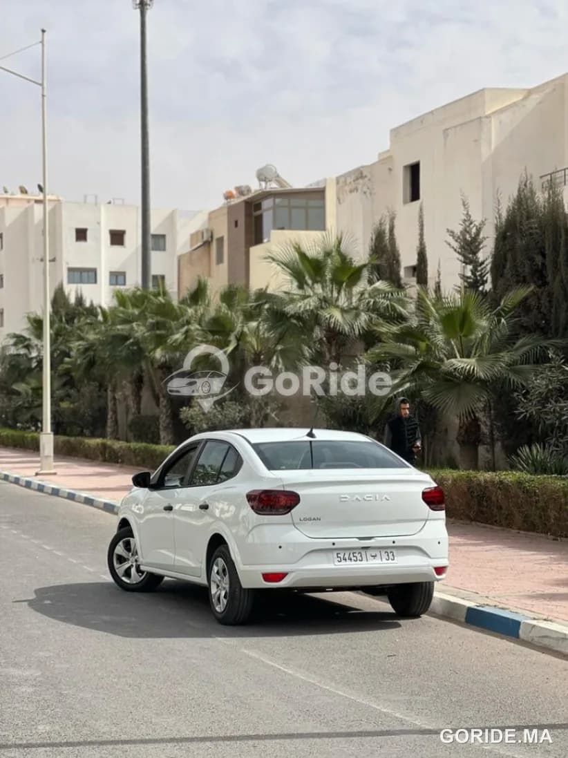 Dacia Logan 2024 4