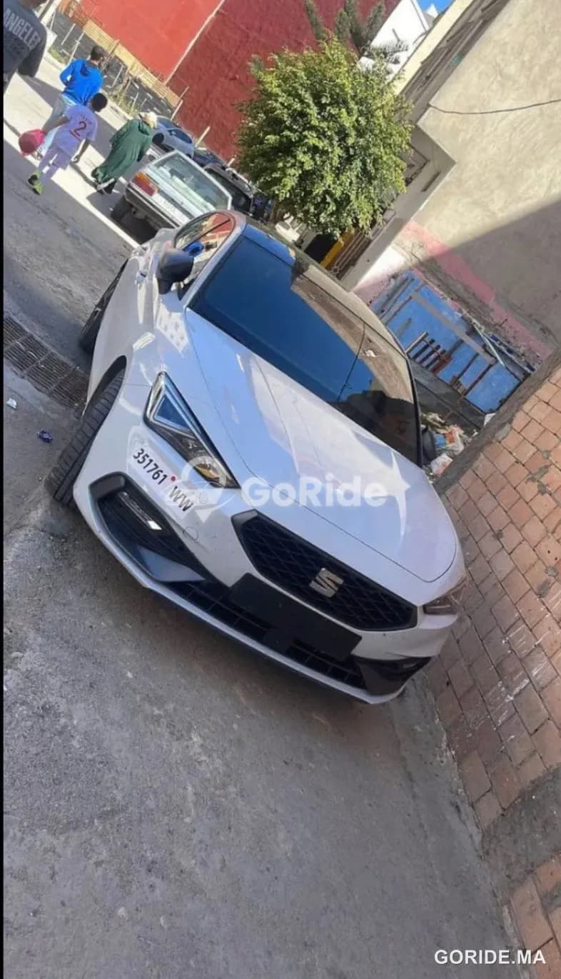 Seat Leon 2024 - Location voiture tanger